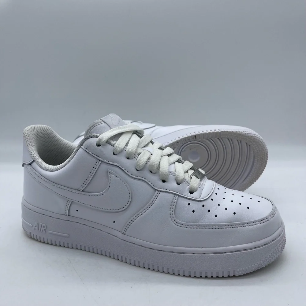 Nike Air Force 1 '07 Low CW2288-111 Men's Size 9 Shoes‎ Triple White Sneakers